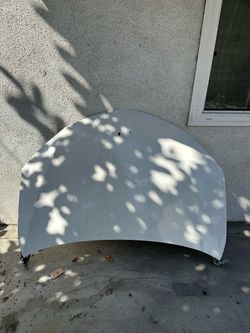Toyota Corolla hood