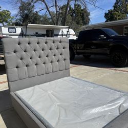 Queen Ashley Furniture Gray Upholstered Bed with Tufted Headboard