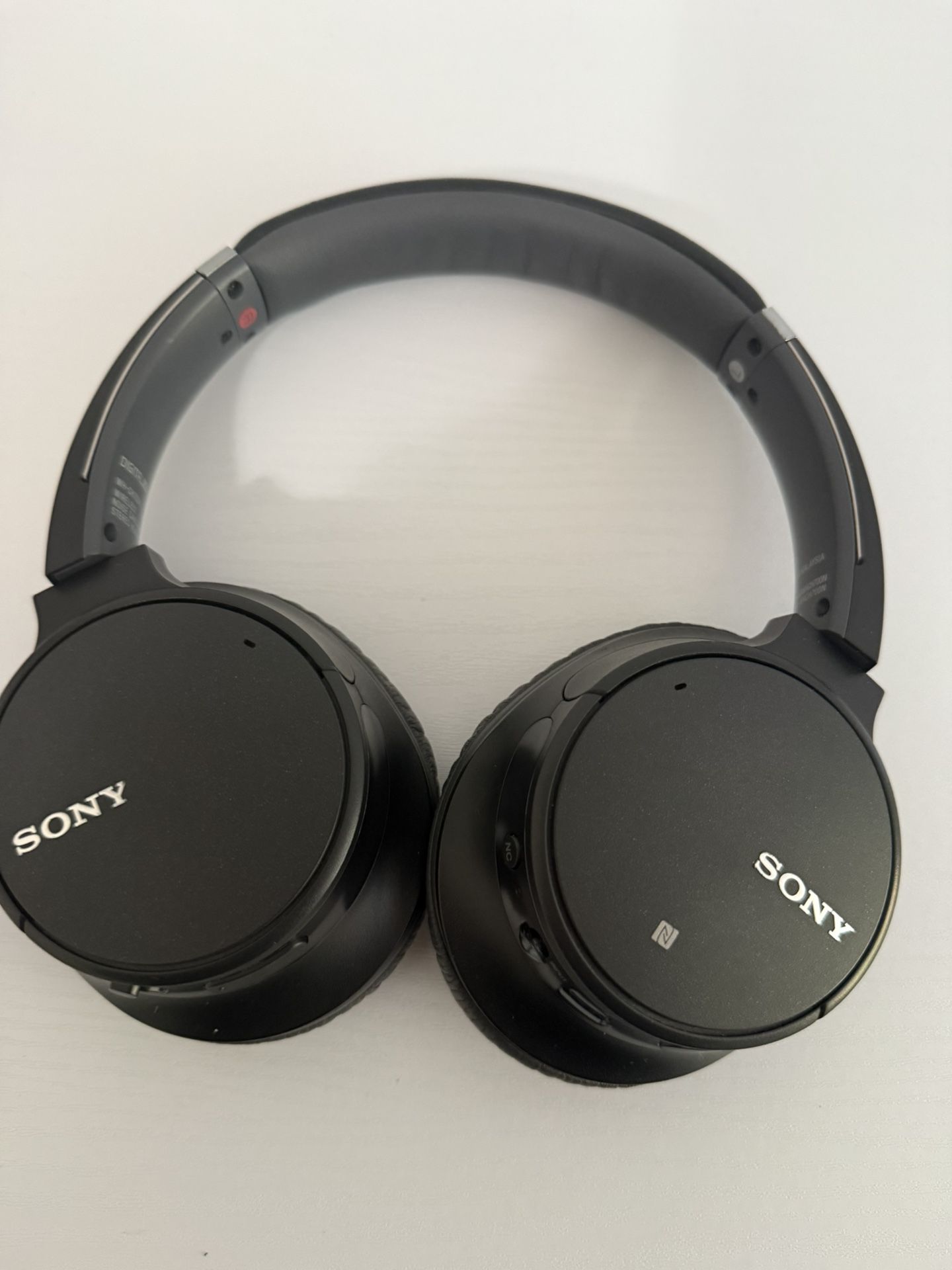 SONY WH-CH700N Wireless Noise Canceling Over-the-Ear Headphones - Case Included