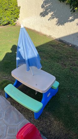 Little Tikes Kids Picnic Table with Umbrella