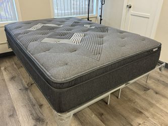 Queen Pillow Top Mattress