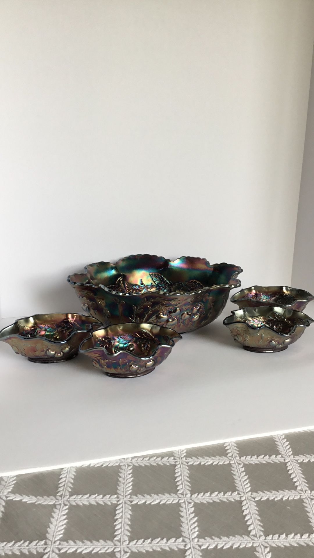 Beautiful Antique Carnival Glass Berry Set Perfect For Christmas Large Oval serving Bowl With 4 Small Bowls Dugan Glass Co Wreathed Cherry 5 Pc Set