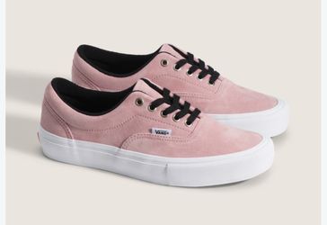 Vans pink suede sneakers #skateboarding #vans size 9.5 new women’s