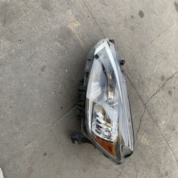 2016-2019 Nissan Sentra Left Side Headlight