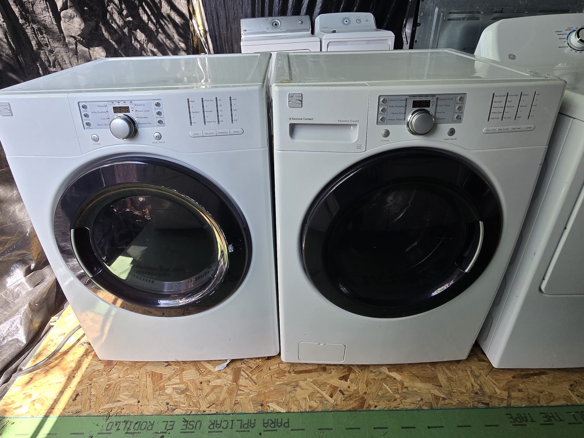 KENMORE WASHER AND DRYER SET
