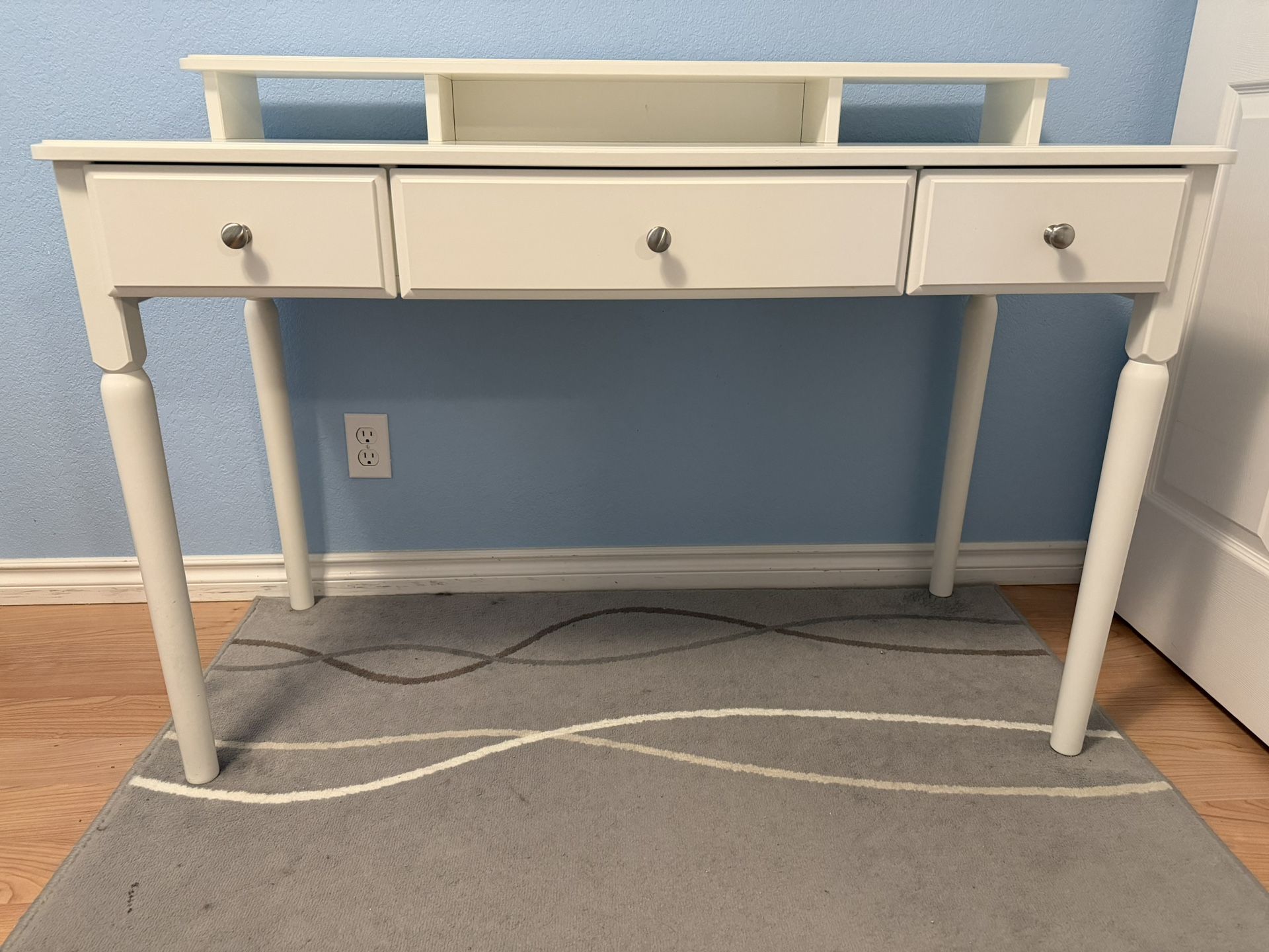 IKEA Tyssedal Dressing Table/Desk & Chair