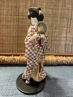 Vintage The Ashton Drake Galleries “ In The Tea house Garden”