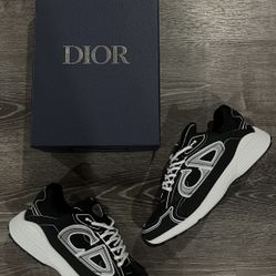 White Nd Black Dior B30 Size 44
