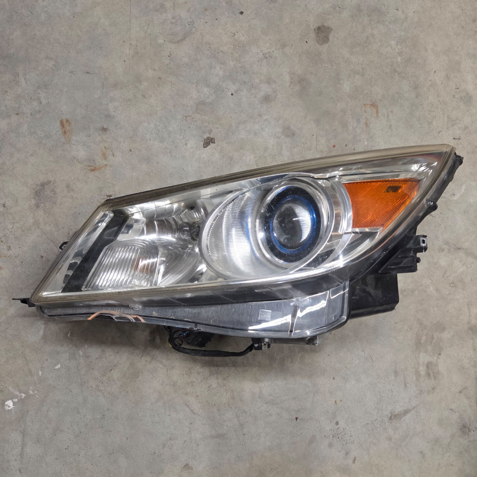 2010 to 2013 Buick Lacrosse Driver Headlight