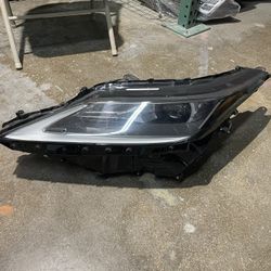 2020, 2021, 2022 Lexus RX350 Left Headlight
