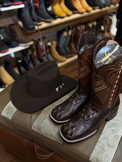 Botas y texana