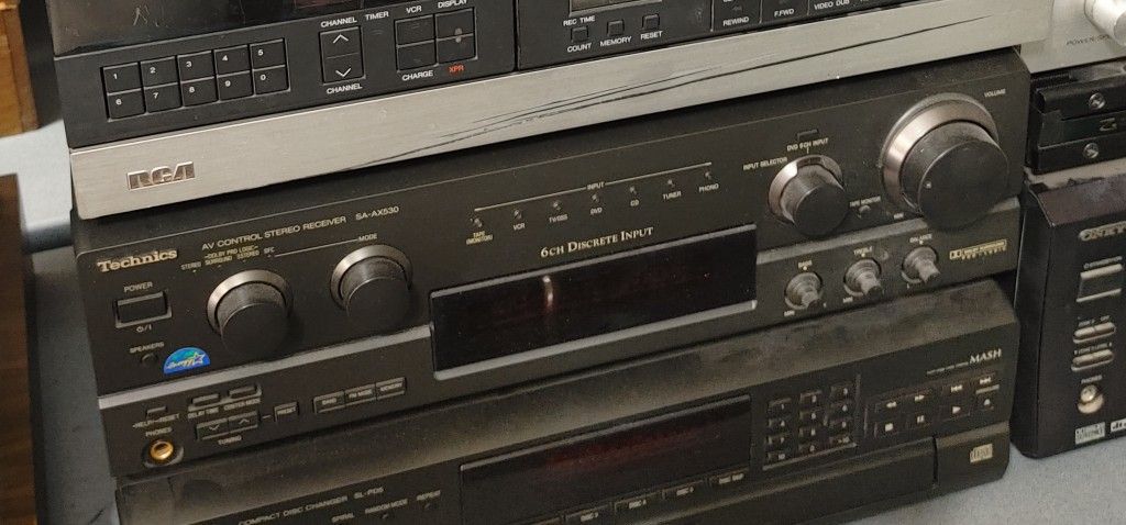 Vintage Technics AV Control Stereo Receiver Home Audio Component SA AX530