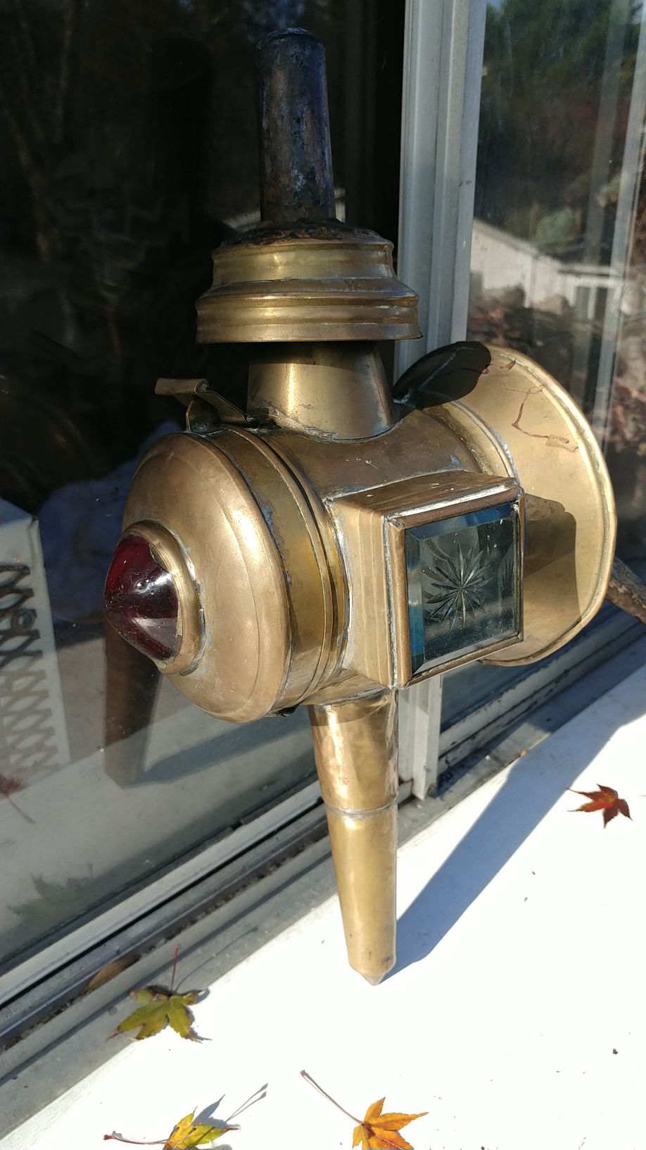 Antique auto lamp