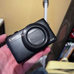 Canon G7X With 3 Batteries 