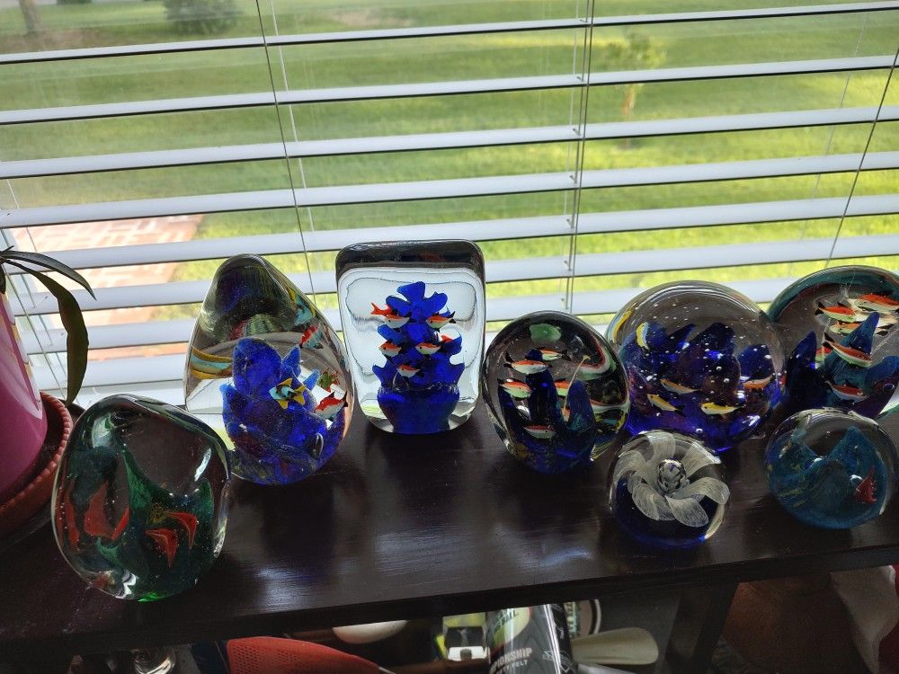 Glass art paperweight