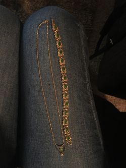 Bracelet and necklace set