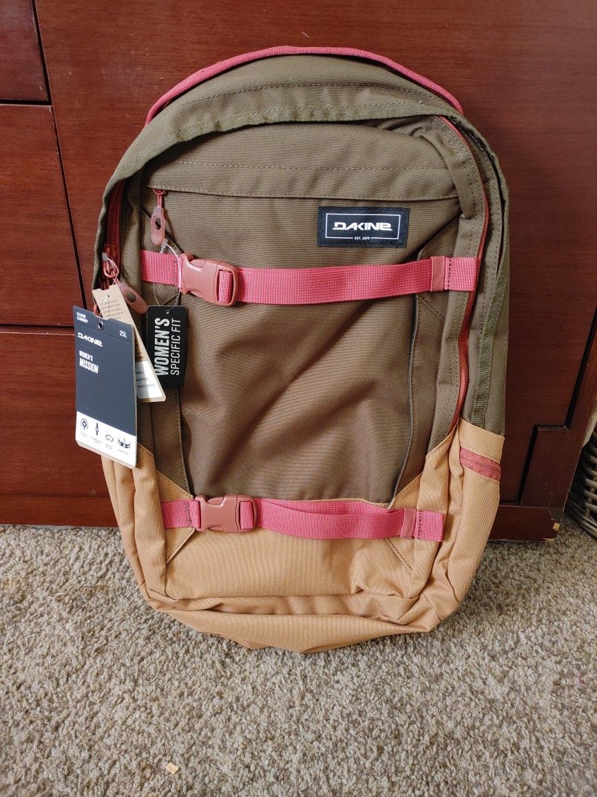 Dakine Women's Mission 25L Dark Olive/Camel