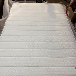  Helix Dawn Mattress - Like New !