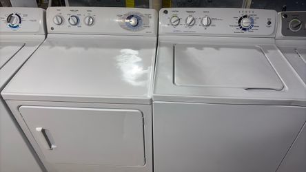 GE Washer and Dryer Set