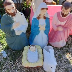 Nativity Needs New Ligth Bulbs Ad Cable Cheap To Replace $200
