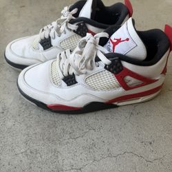 Size 10.5 - Men's Nike Air Jordan 4 Retro Mid Red Cement  Pre Owned 