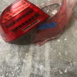 2012 Bmw 335Xi Right And Left Tail Light assembly