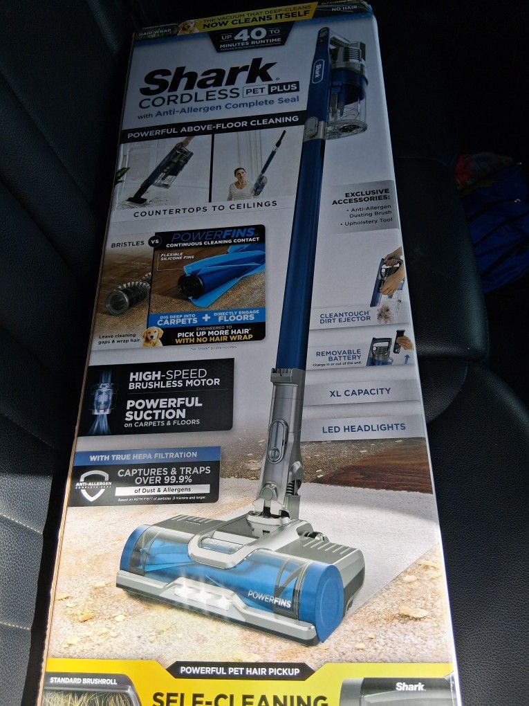 Shark Cordles Pet PLUS Vacuum 