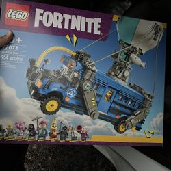 Lego Fortnite Battle Bus Set 