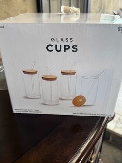 Glass cups