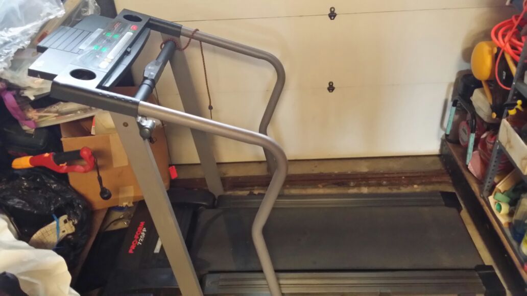 Pro-form 725 fp treadmill w/incline