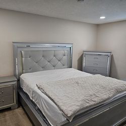 Bedroom set