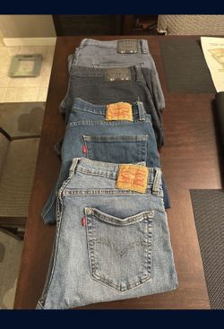 Men’s Levi’s 36x32 Straight Leg