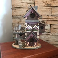 BIRDHOUSE 13 1/2” TALL