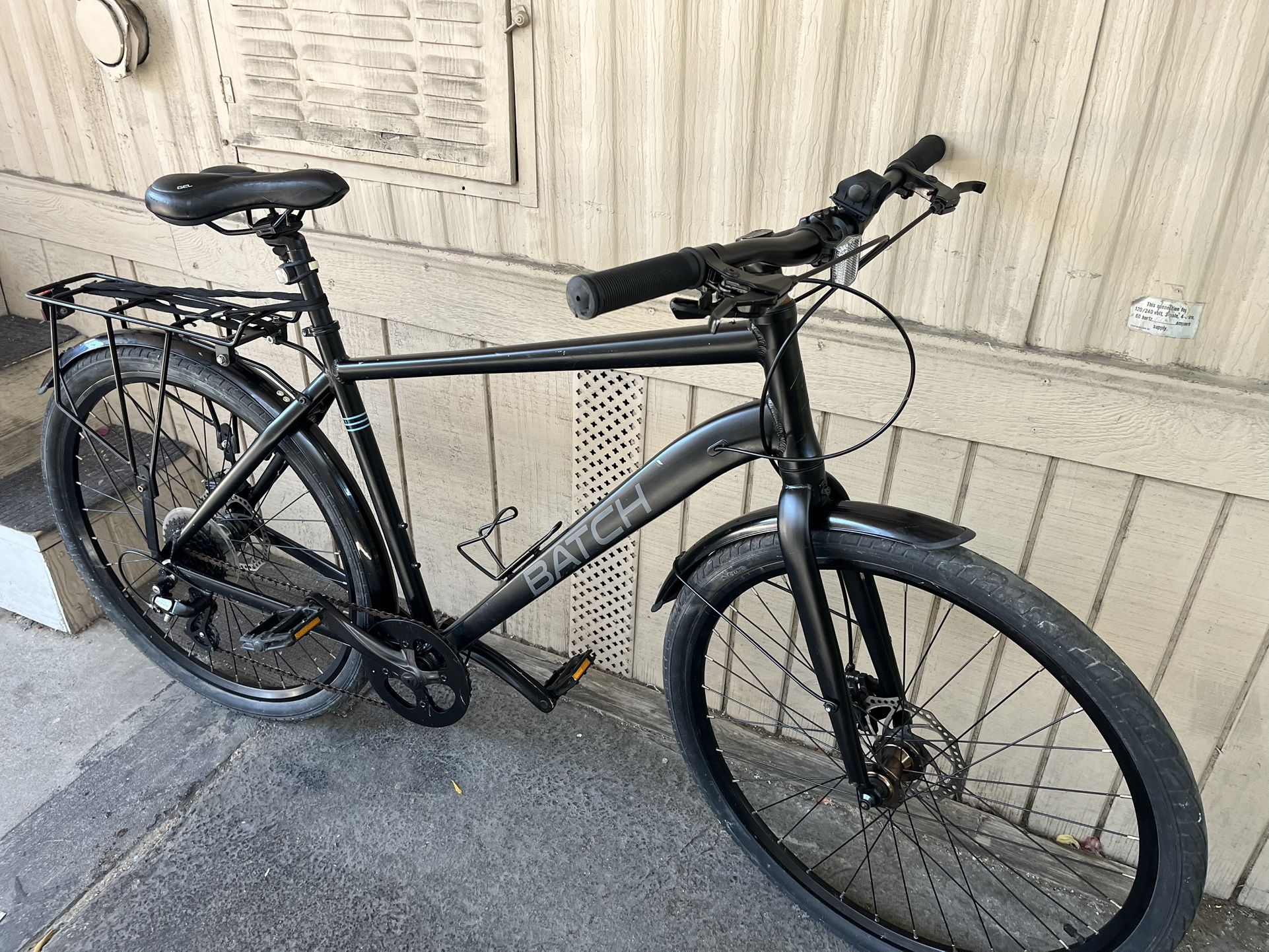 goodbike aluminum everything works good tires size 26 fast bike 