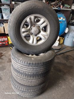 265/70/16 Yokohama wheels & tires