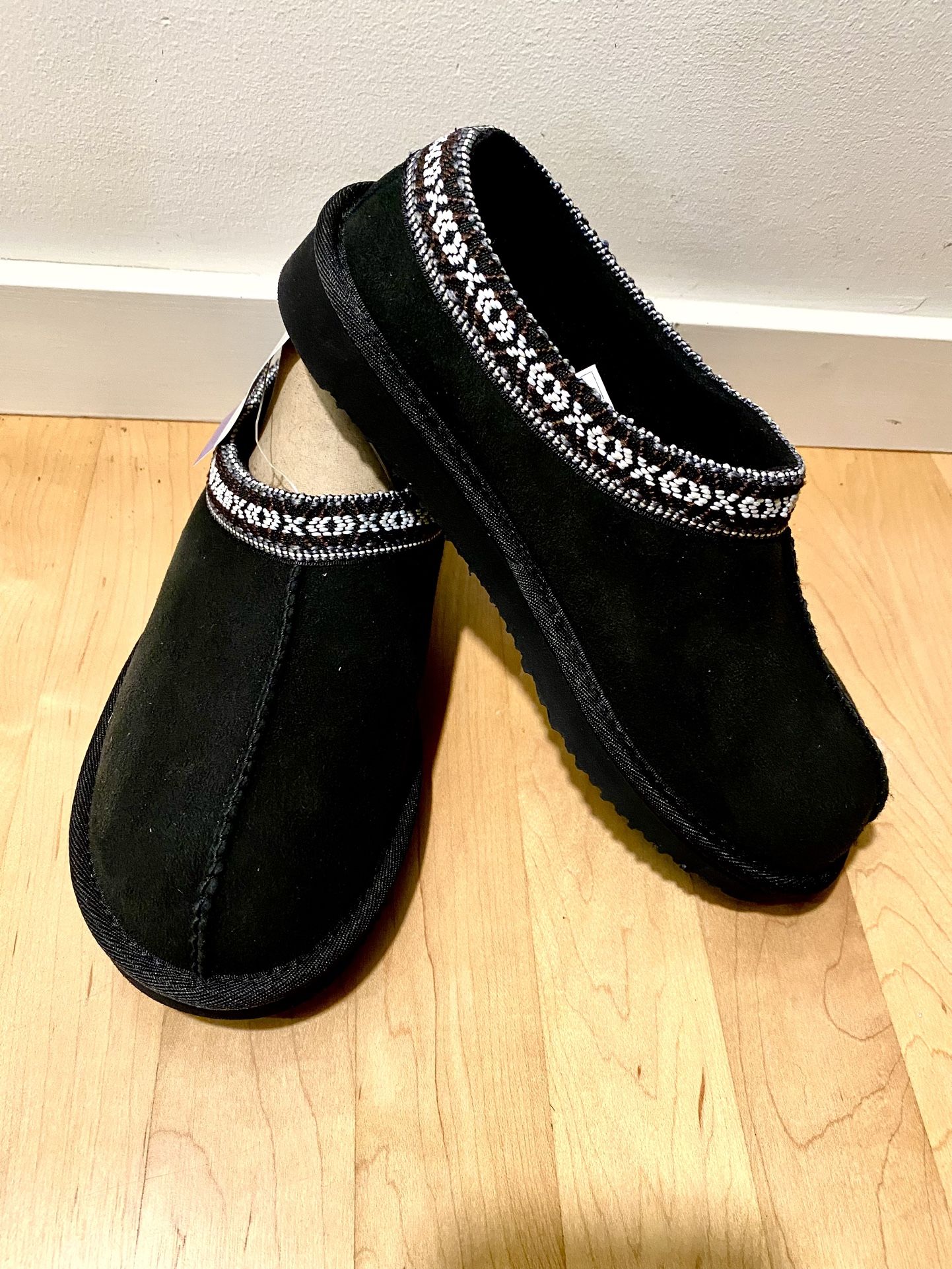 New Zealand Wool Sheering Outdoor Indoor Shoes. Slippers 