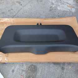 18-24 Chevy Equinox Lift Gate Panel Trim Oem