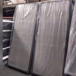 King size box spring / Base
