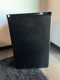 Mini fridge