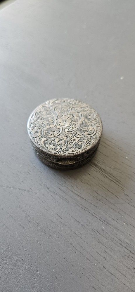 Vintage 900 Silver Pill Box