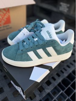 Adidas men’s size 10