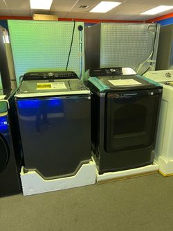 Samsung large capacity black washer and dryer