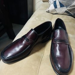 moccasin shoes for men size 11 leather upper (Florsheim)