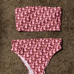 Woman’s Swimsuits 