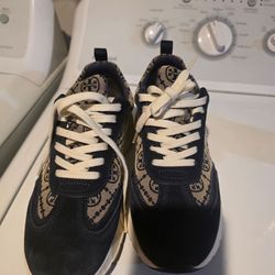 Tory Burch woman's shoes size 9