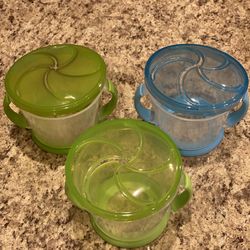 Munchkin Snack Catchers - Set of three