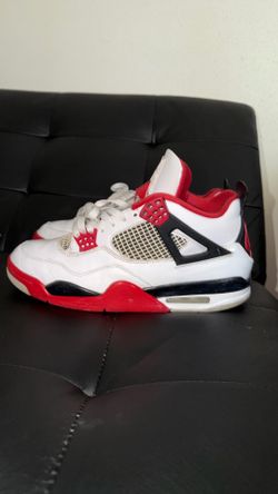 jordan 4 “fire red” color way size 10