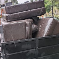 Free Couches And Ottoman