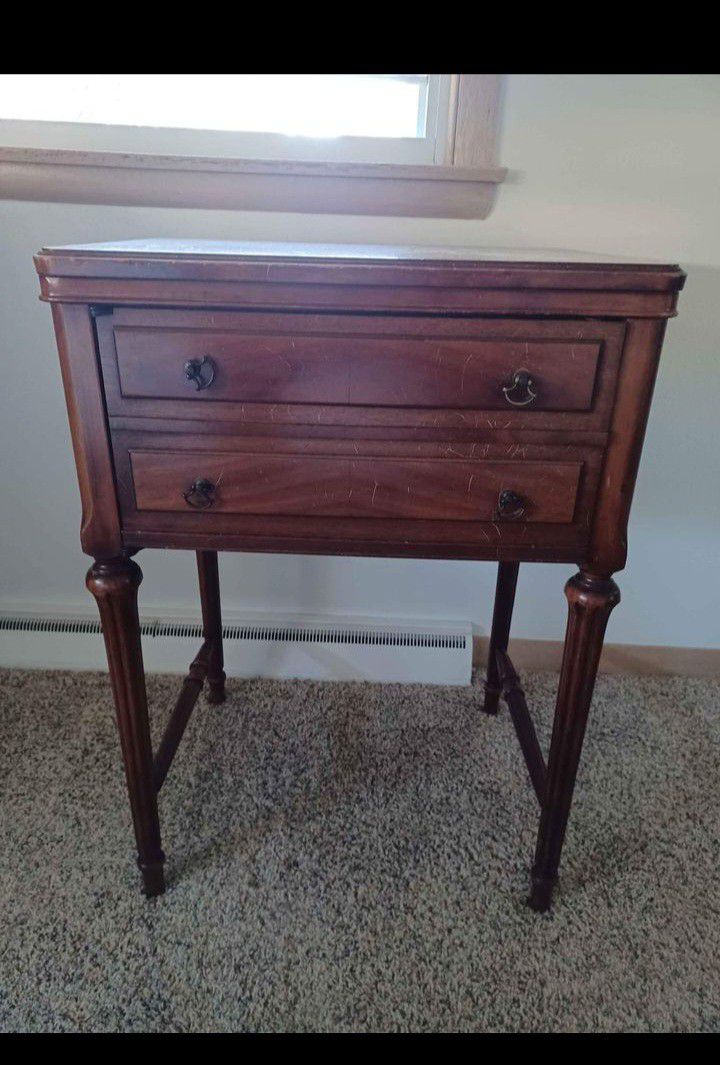 White Star Rotary Sewing Machine Table (Non Working)
