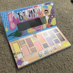 Bad Bunny makeup Pallet